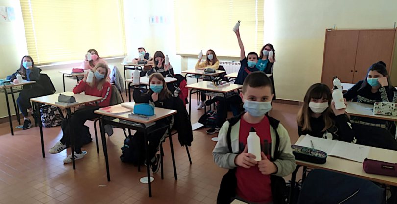 Donate 1410 borraccette di metallo agli studenti monferrini